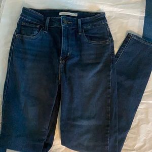LEVI dark blue jeans
